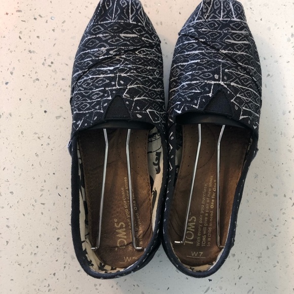 Toms womens black flats size 7 - Picture 6 of 8